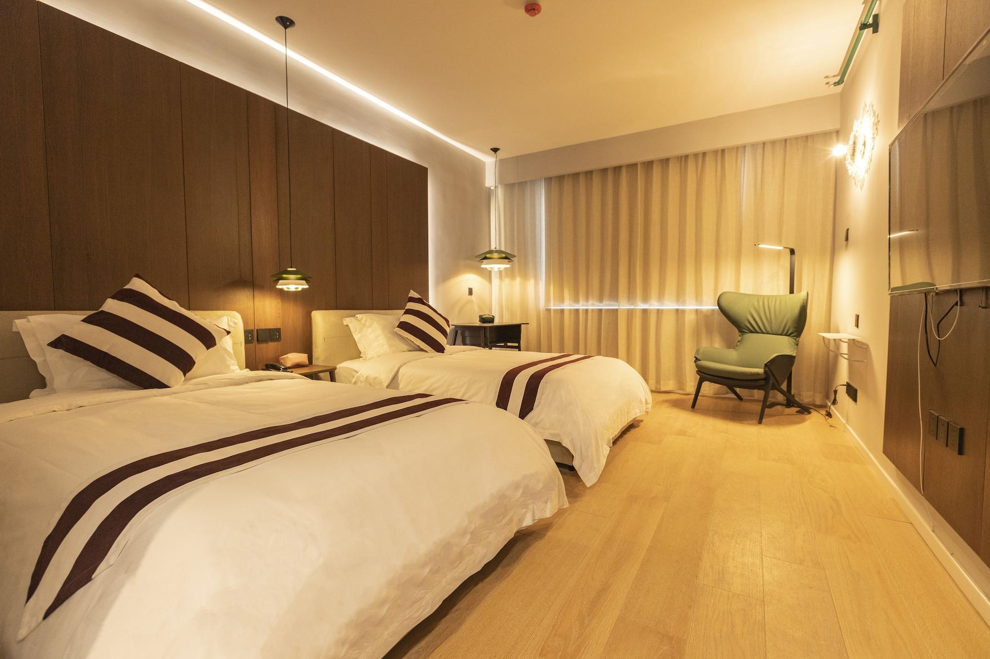 Qingdao The Castle Hotel Bagian luar foto